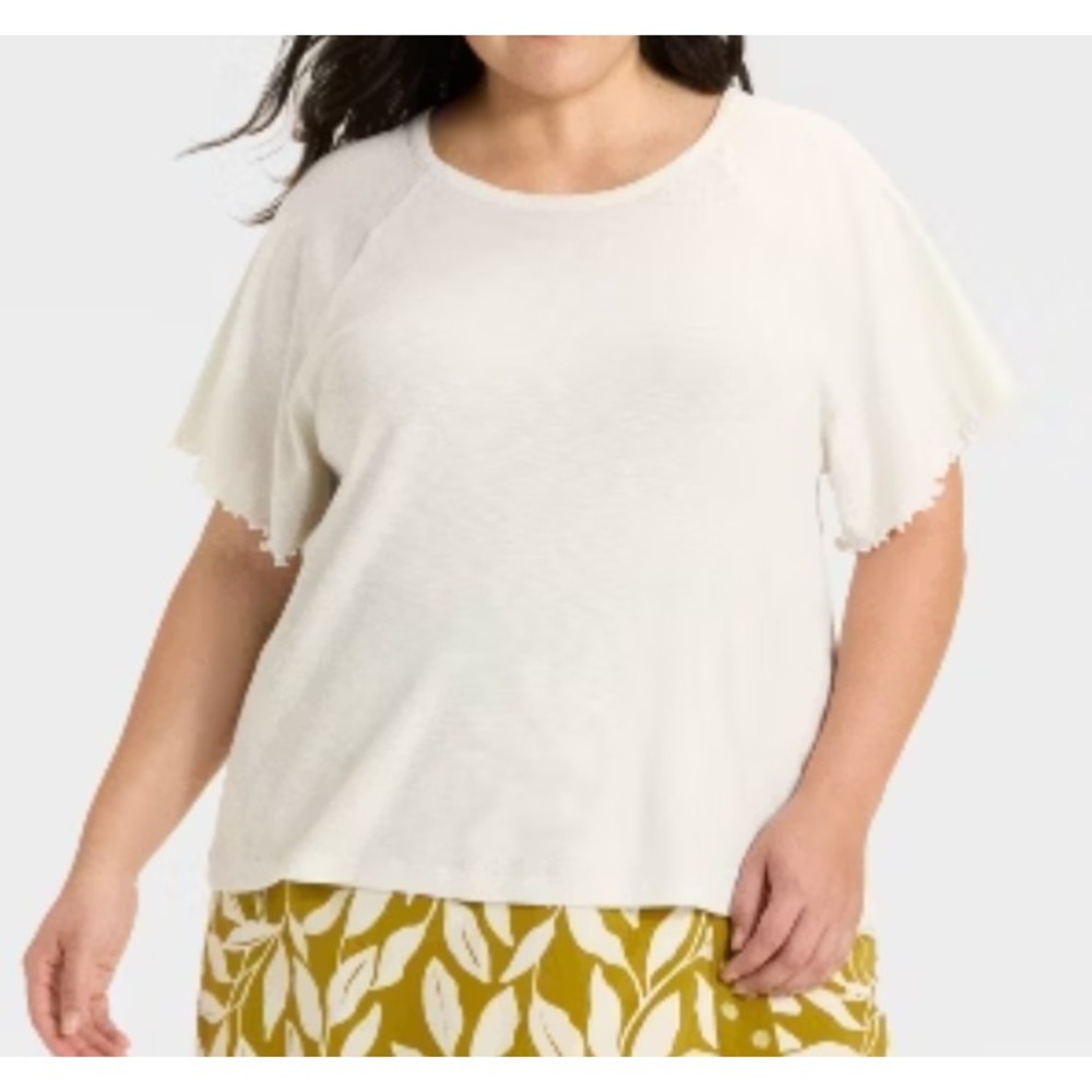 Ava & Viv Flutter Short Sleeve knit T-shirt cream size 1X (18)